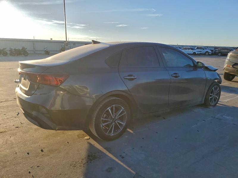Фото 3 - KIA FORTE