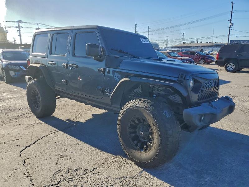 Фото 4 - JEEP WRANGLER