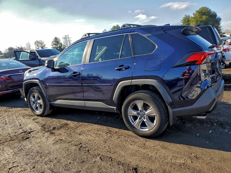 Фото 2 - TOYOTA RAV4