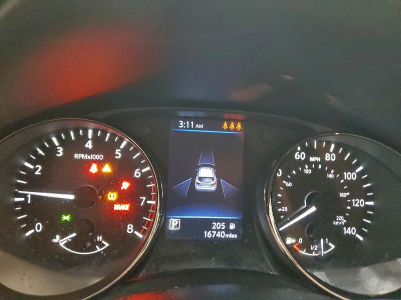 Фото 9 - NISSAN ROGUE