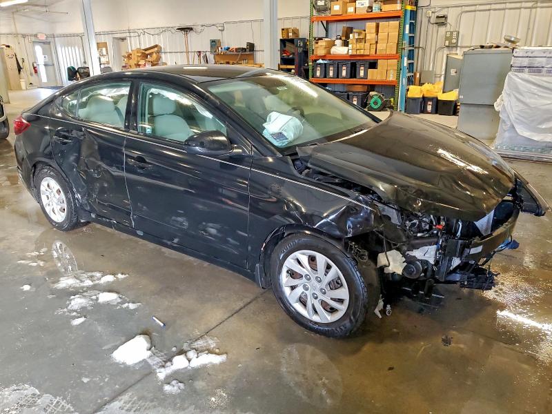 Фото 4 - HYUNDAI ELANTRA