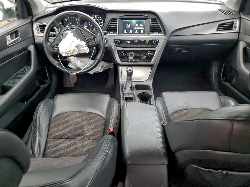 Фото 8 - HYUNDAI SONATA