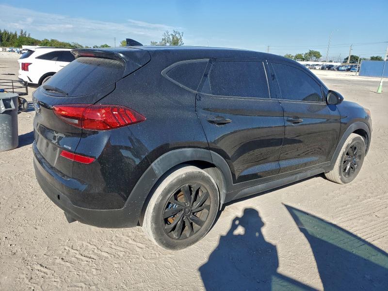 Фото 3 - HYUNDAI TUCSON