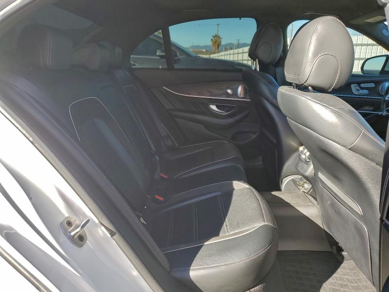 Фото 10 - MERCEDES-BENZ E-CLASS