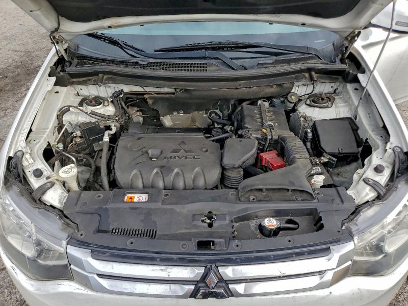 Фото 12 - MITSUBISHI OUTLANDER