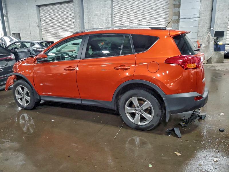 Фото 2 - TOYOTA RAV4