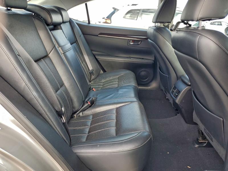 Фото 10 - LEXUS ES350