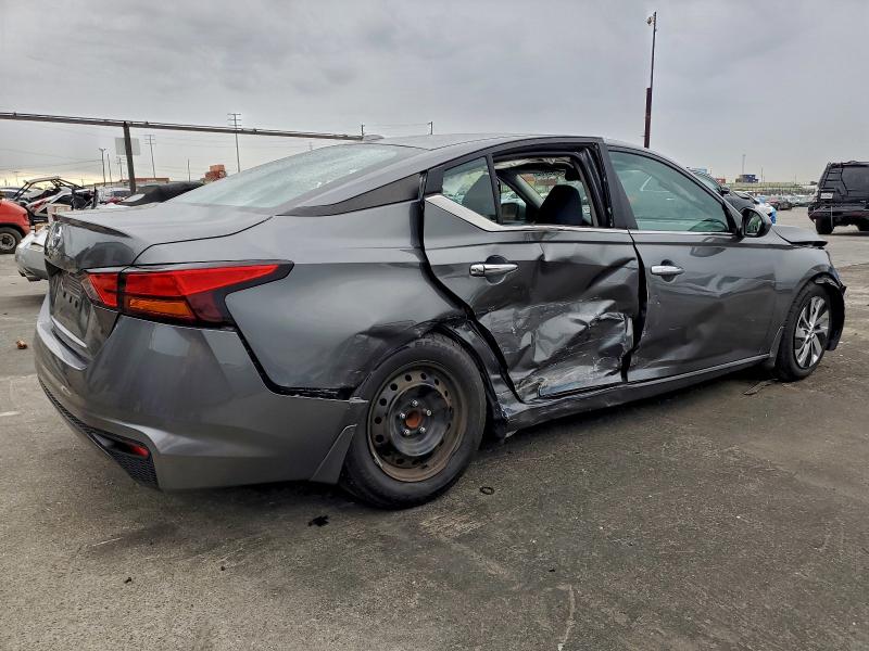 Фото 3 - NISSAN ALTIMA