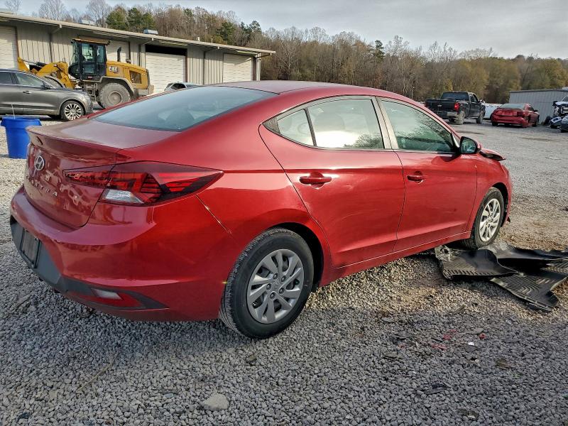 Фото 3 - HYUNDAI ELANTRA