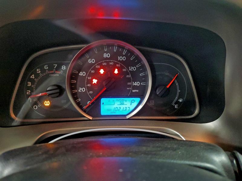 Фото 9 - TOYOTA RAV4