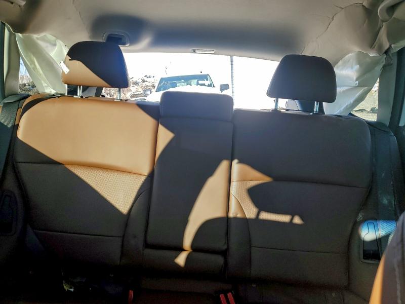 Фото 10 - SUBARU OUTBACK