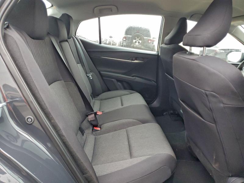 Фото 10 - TOYOTA CAMRY