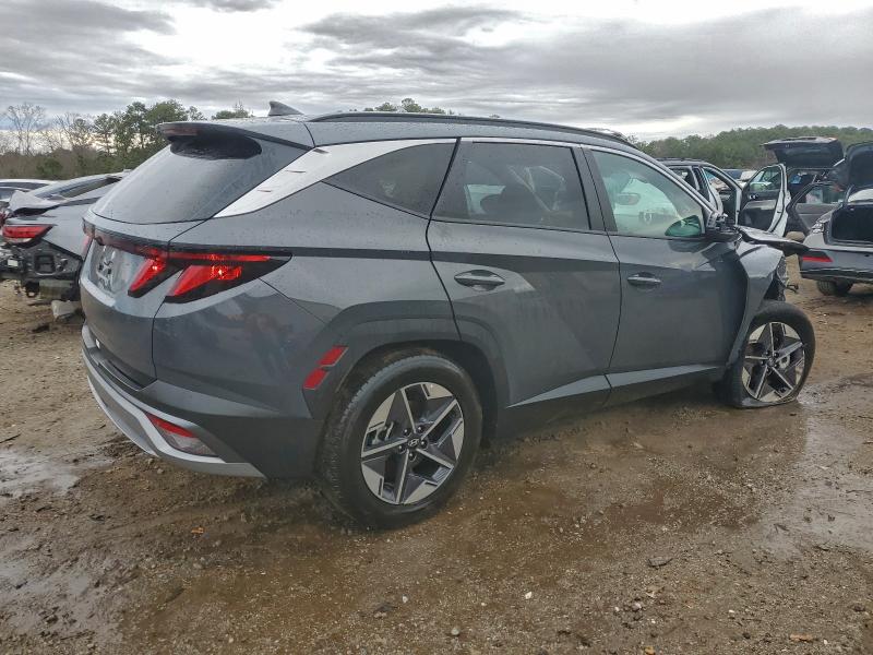 Фото 3 - HYUNDAI TUCSON