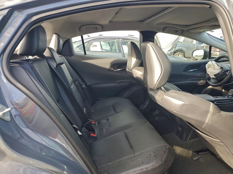 Фото 10 - TOYOTA PRIUS