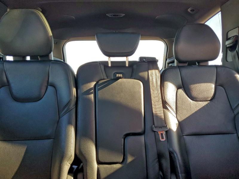 Фото 10 - VOLVO XC90