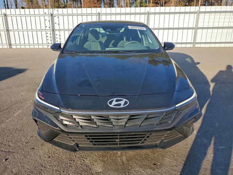 Фото 5 - HYUNDAI ELANTRA