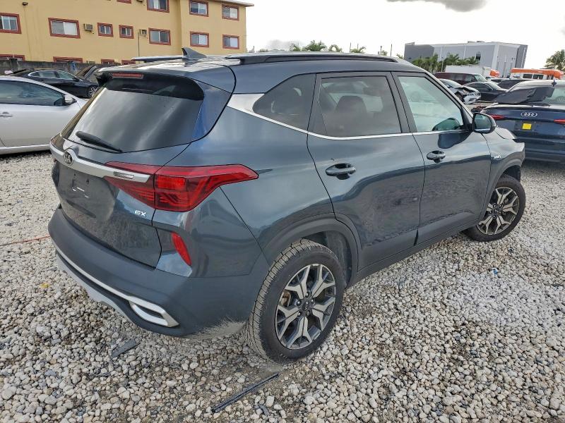 Фото 3 - KIA SELTOS