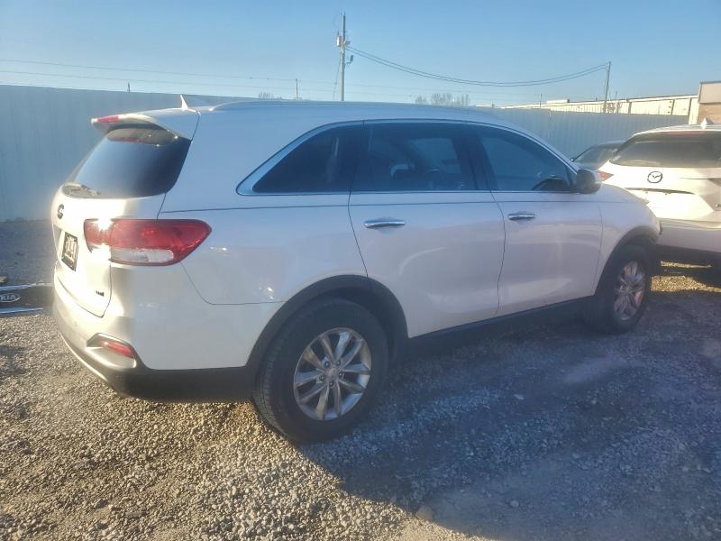 Фото 3 - KIA SORENTO