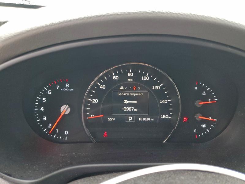 Фото 9 - KIA SORENTO