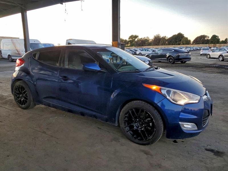 Фото 4 - HYUNDAI VELOSTER