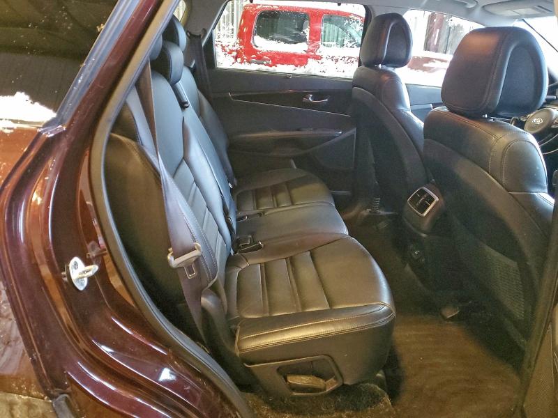 Фото 10 - KIA SORENTO