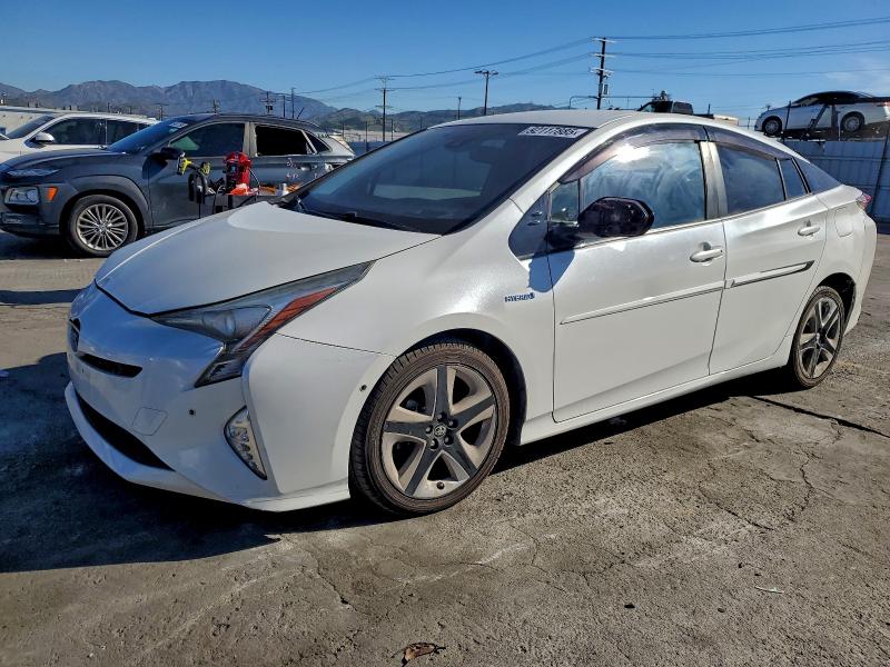 Фото 1 - TOYOTA PRIUS