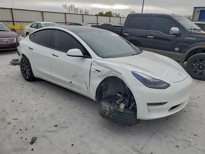 Фото 4 - TESLA MODEL 3