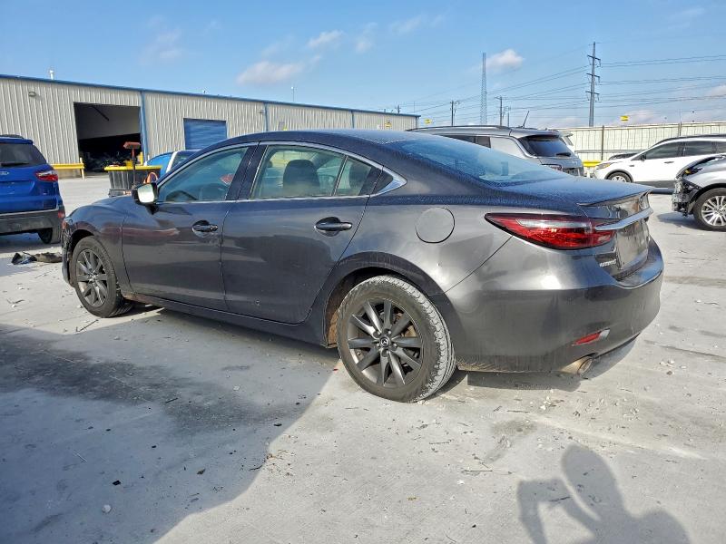 Фото 2 - MAZDA 6