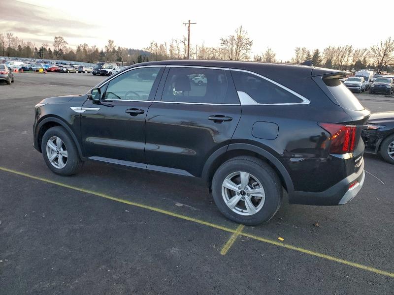 Фото 2 - KIA SORENTO