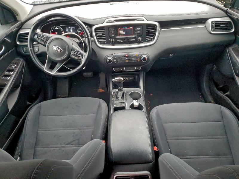 Фото 8 - KIA SORENTO