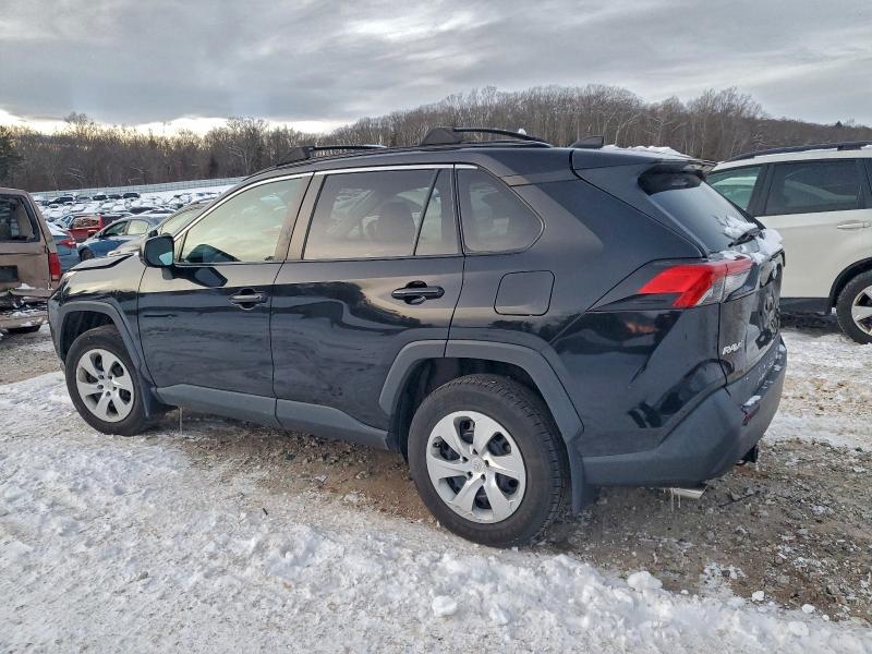 Фото 2 - TOYOTA RAV4