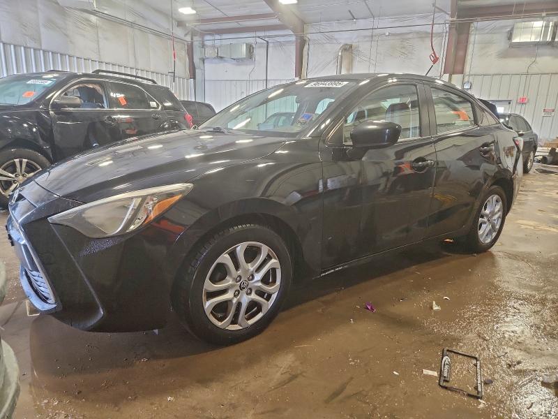 Фото 1 - TOYOTA YARIS