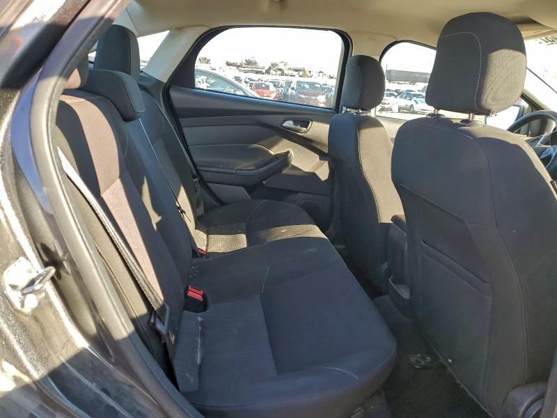 Фото 10 - FORD FOCUS