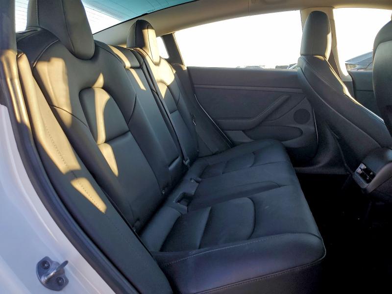 Фото 10 - TESLA MODEL 3