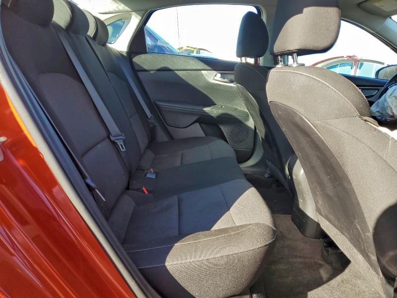 Фото 10 - KIA FORTE