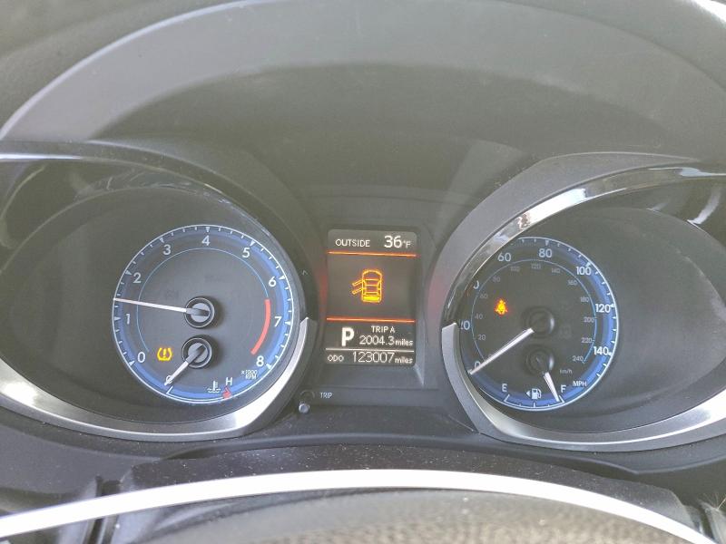 Фото 9 - TOYOTA COROLLA