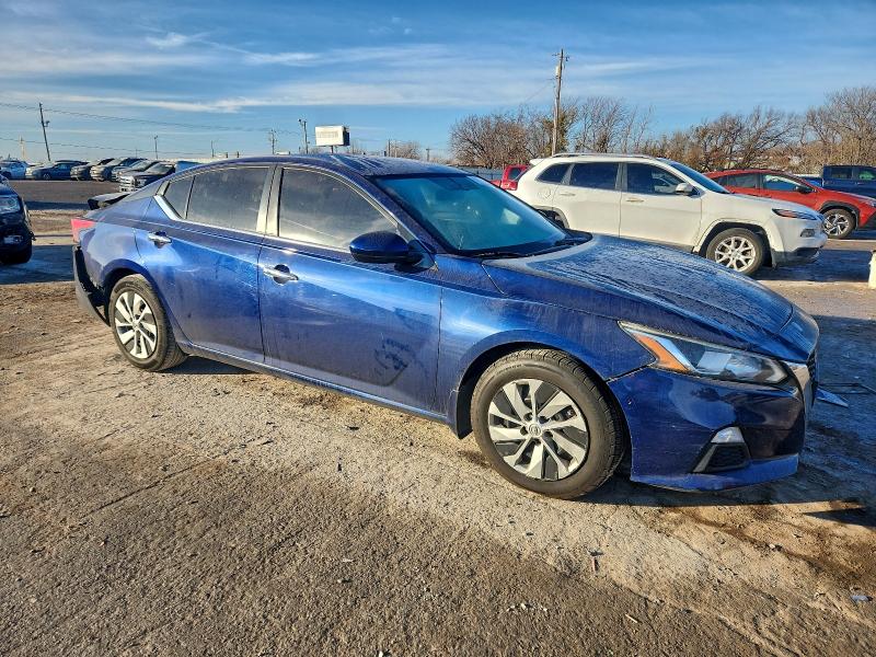 Фото 4 - NISSAN ALTIMA