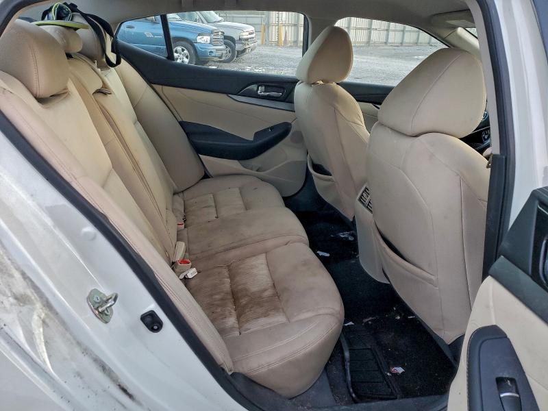 Фото 10 - NISSAN MAXIMA