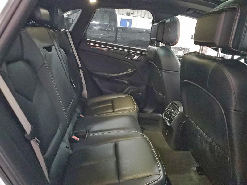 Фото 11 - PORSCHE MACAN