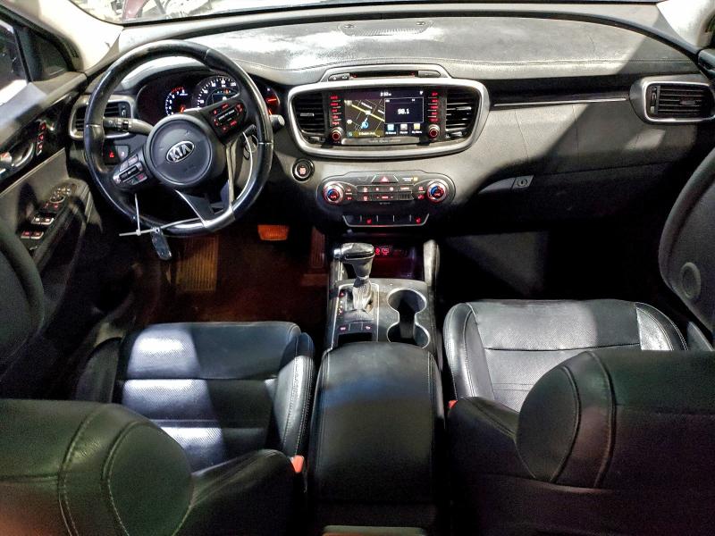 Фото 8 - KIA SORENTO