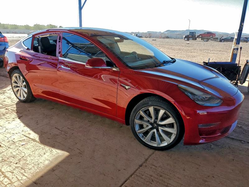 Фото 4 - TESLA MODEL 3