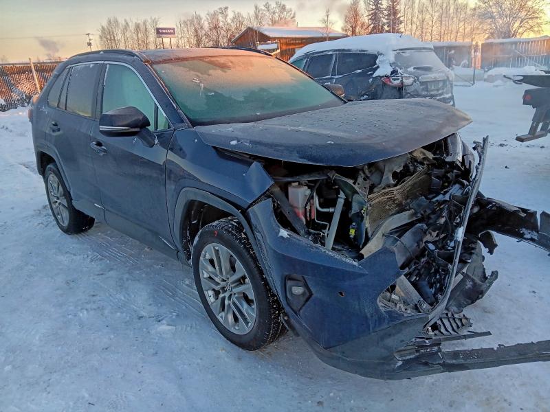 Фото 4 - TOYOTA RAV4