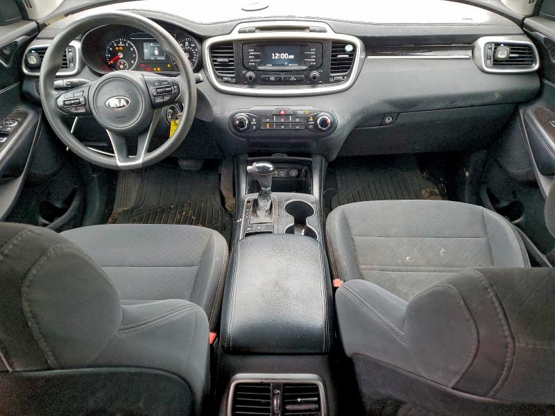 Фото 8 - KIA SORENTO