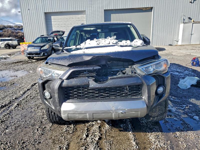 Фото 5 - TOYOTA 4RUNNER