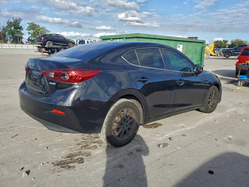 Фото 3 - MAZDA 3