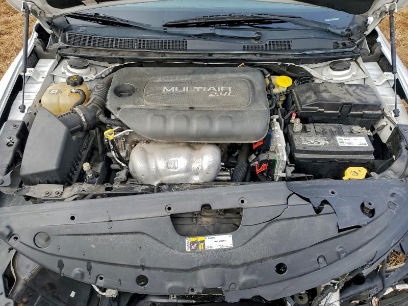 Фото 11 - CHRYSLER 200