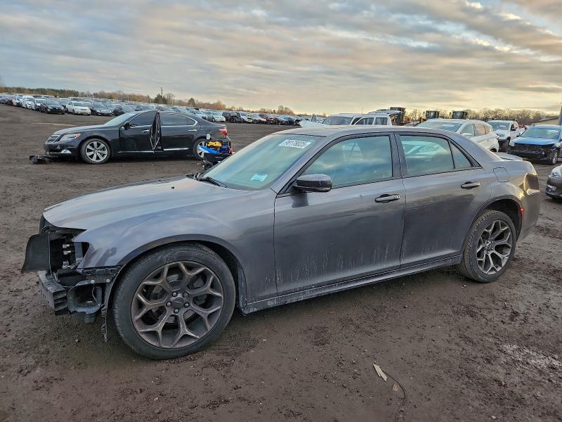 Фото 1 - CHRYSLER 300