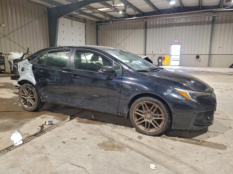 Фото 4 - TOYOTA COROLLA