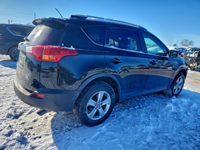 Фото 3 - TOYOTA RAV4