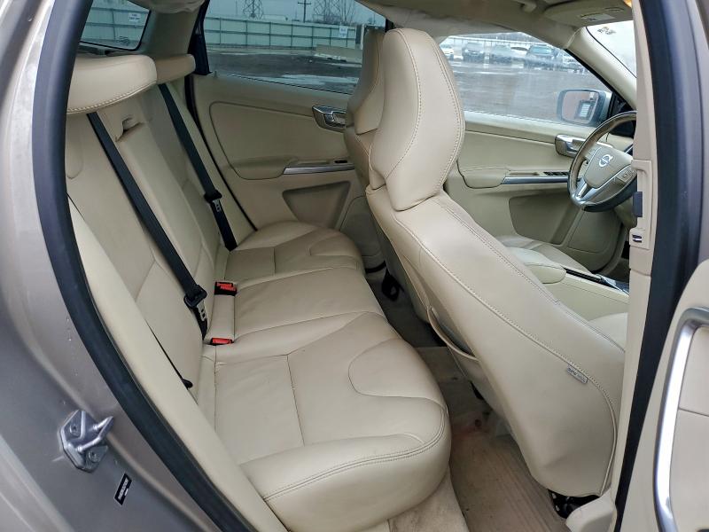 Фото 10 - VOLVO XC60